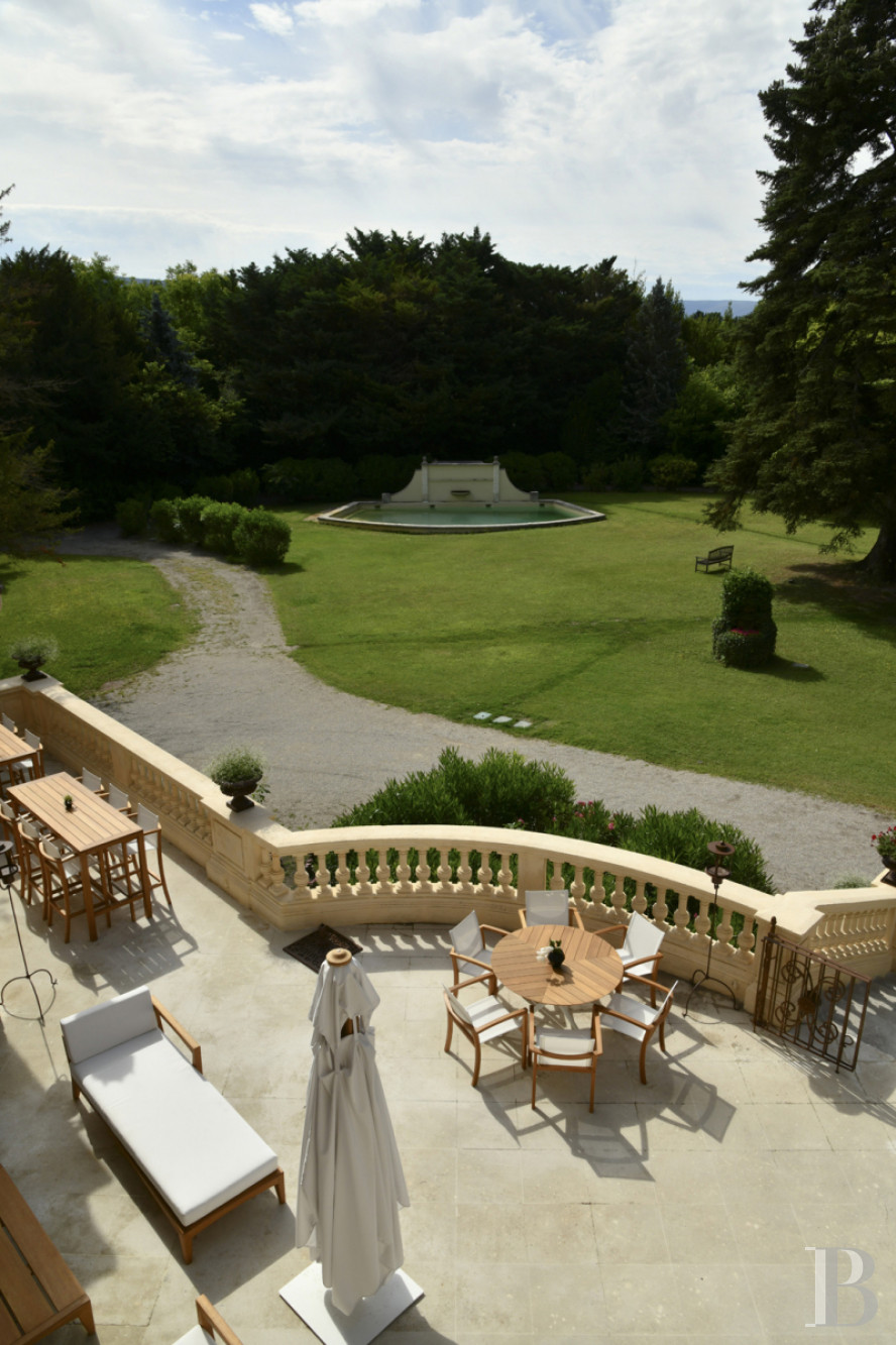 Dans le Vaucluse, à l’est d’Avignon, un château du 19e siècle dédié aux réceptions et à la villégiature - photo  n°6